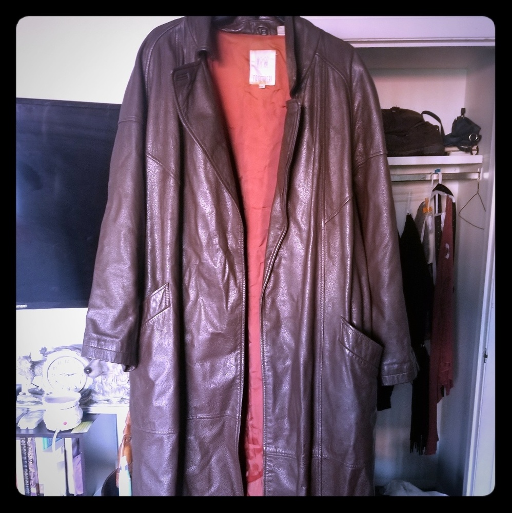 Size xl genuine leather trenchcoat